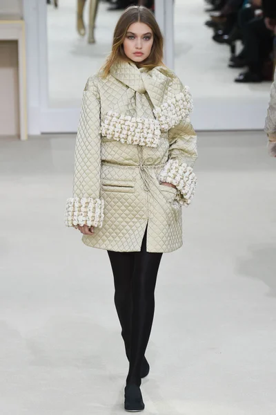 Look 39